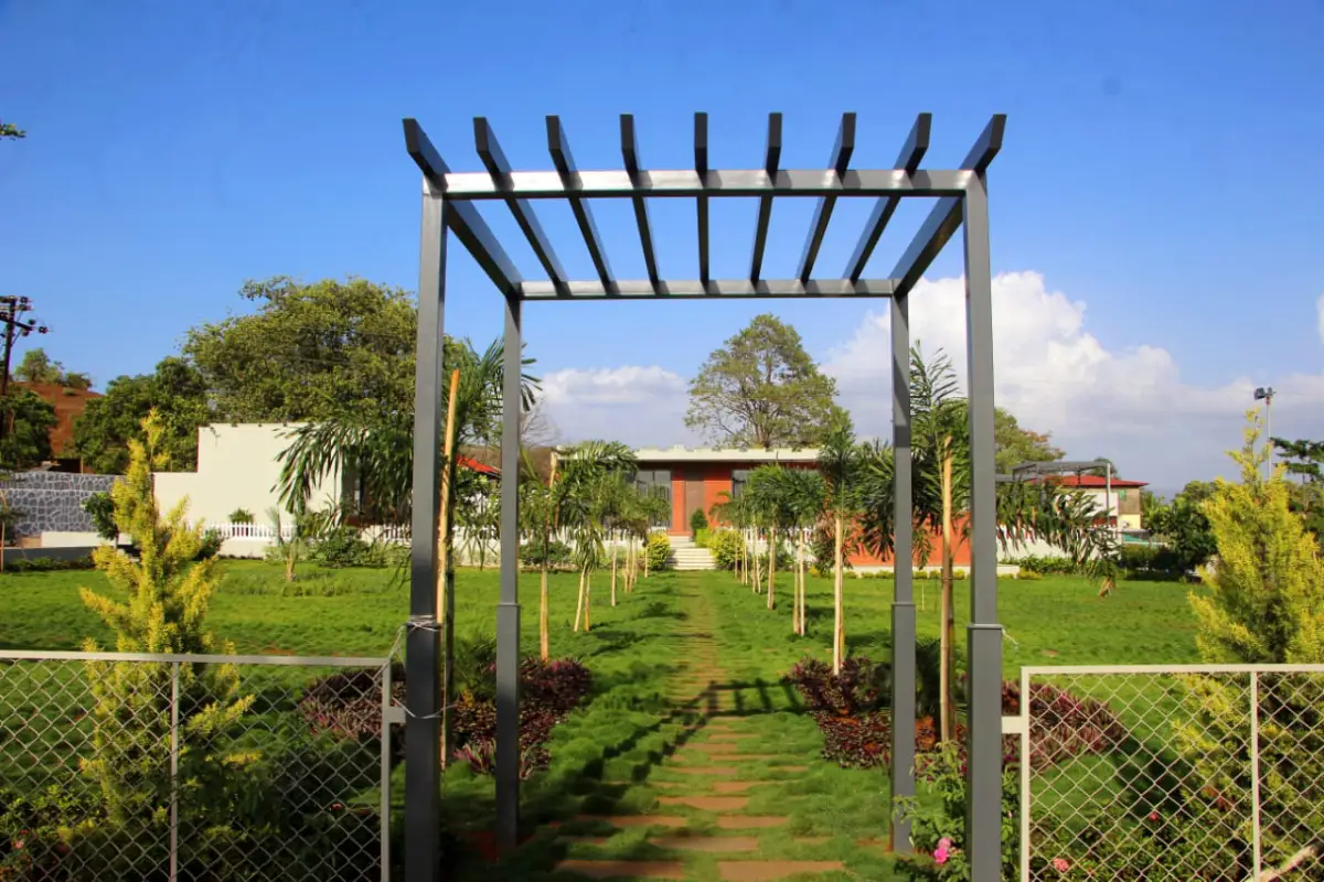 The Glass Farmhouse